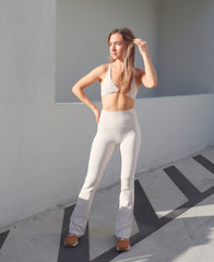 Signature Flare Leggings