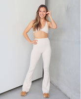 Signature Flare Leggings